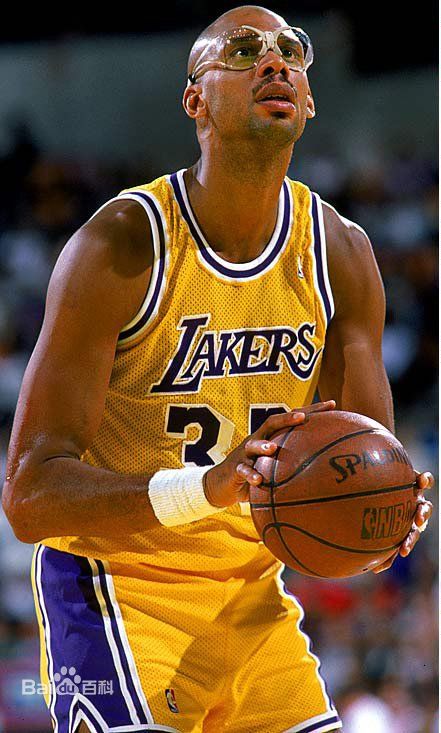 出手前触球 出手前触球